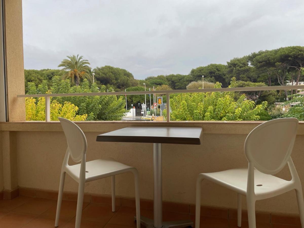 Au Tapis De Sable Hotel Saint-Cyr-sur-Mer Exterior foto