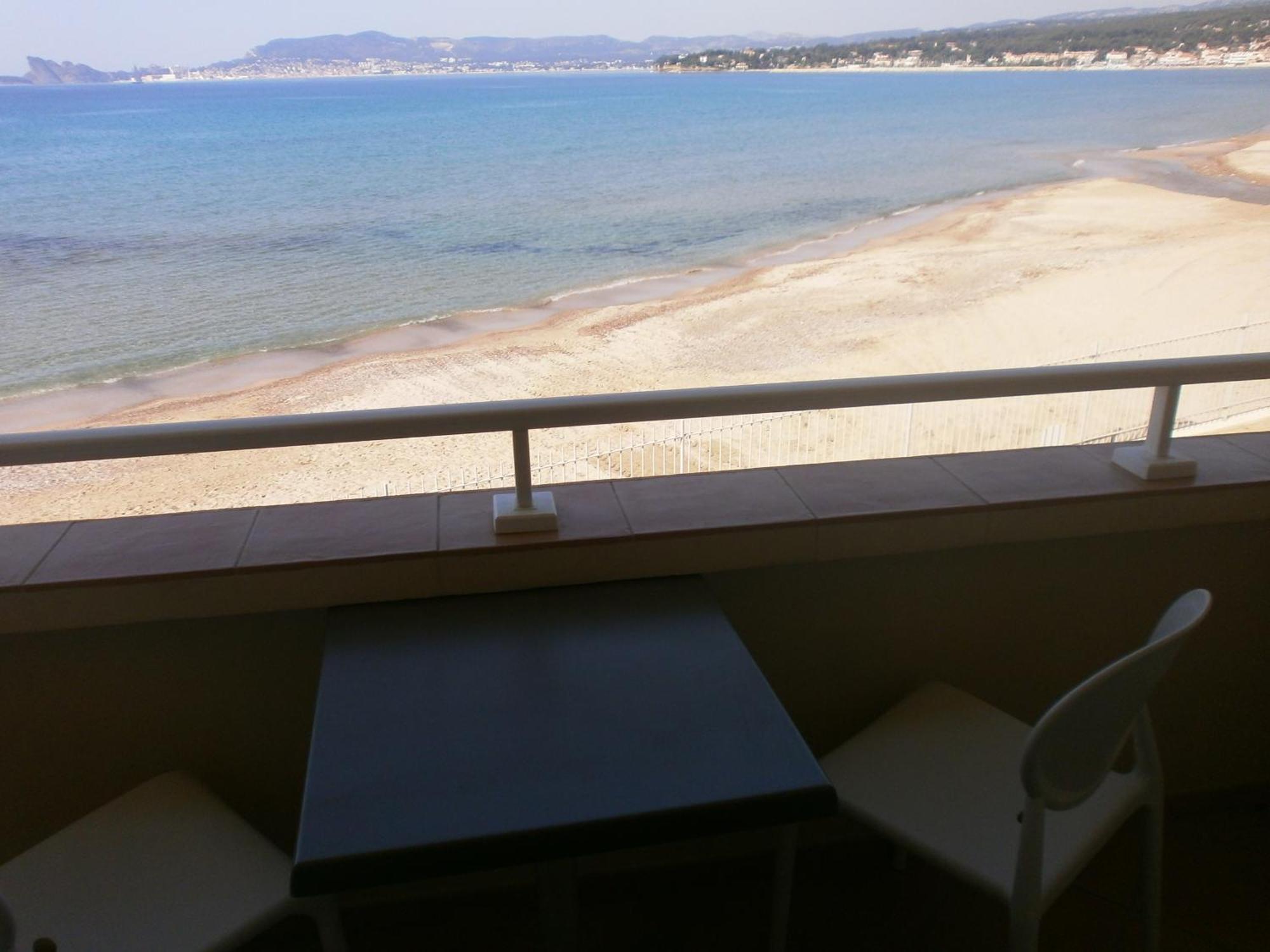 Au Tapis De Sable Hotel Saint-Cyr-sur-Mer Quarto foto
