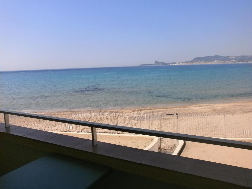 Au Tapis De Sable Hotel Saint-Cyr-sur-Mer Quarto foto