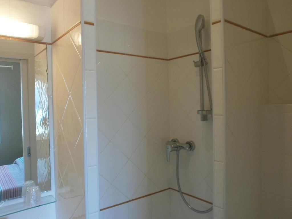 Au Tapis De Sable Hotel Saint-Cyr-sur-Mer Quarto foto